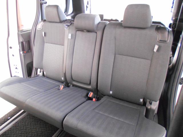 ノア Ｓ－Ｇ　両側パワースライド　ＬＥＤライト　クルーズコントロール　リヤエアコン　１０．５インチコネクティッドナビ　バックカメラ　ＥＴＣ２．０　ドラレコ　スマートキー２個（9枚目）