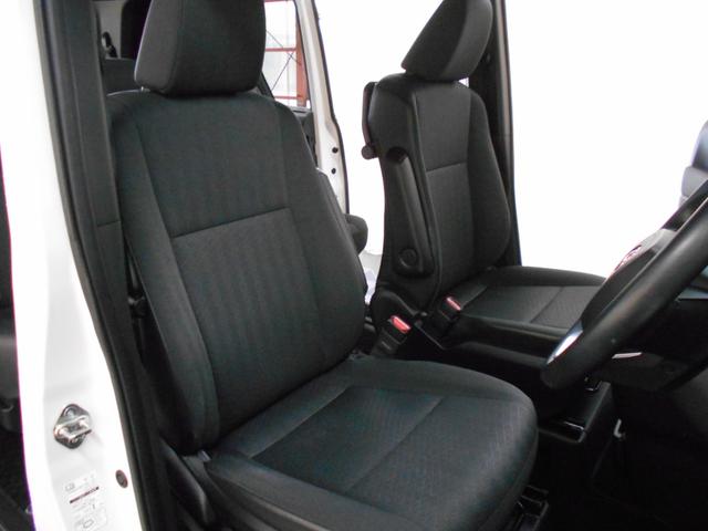 ノア Ｓ－Ｇ　両側パワースライド　ＬＥＤライト　クルーズコントロール　リヤエアコン　１０．５インチコネクティッドナビ　バックカメラ　ＥＴＣ２．０　ドラレコ　スマートキー２個（12枚目）