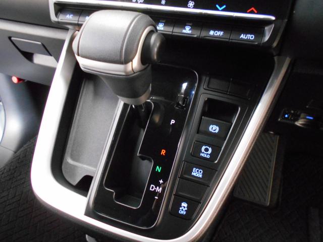 ノア Ｓ－Ｇ　両側パワースライド　ＬＥＤライト　クルーズコントロール　リヤエアコン　１０．５インチコネクティッドナビ　バックカメラ　ＥＴＣ２．０　ドラレコ　スマートキー２個（16枚目）