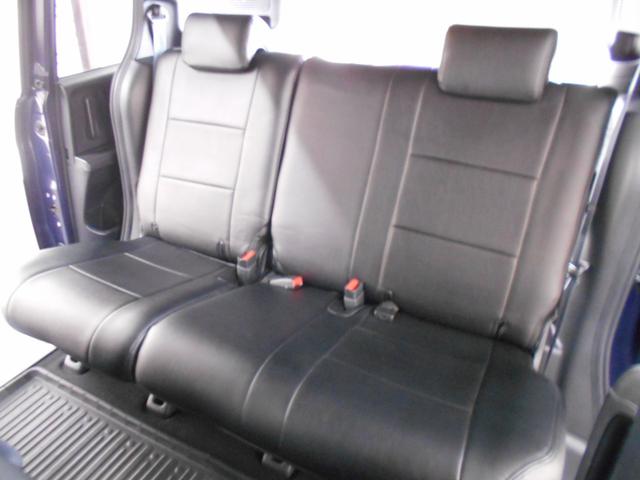 フリードスパイクハイブリッド ハイブリッド　ＨＩＤヘッドライト　シートカバー　両側手動スライドドア　社外ナビ　フルセグＴＶ　バックカメラ　ＥＴＣ　３６０°ドラレコ（10枚目）