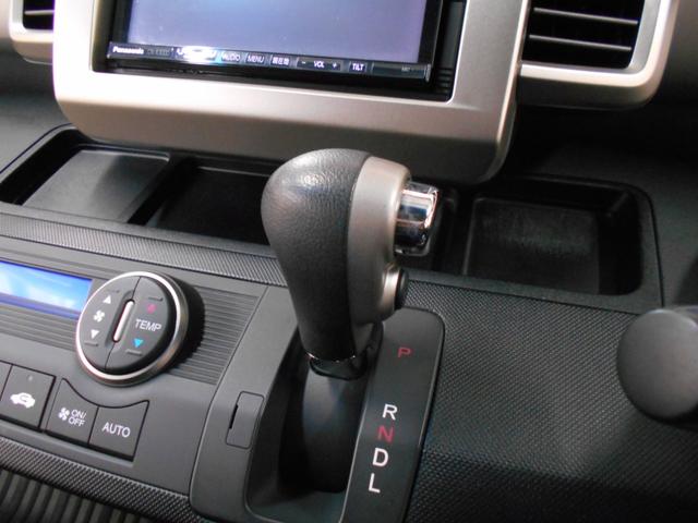 フリードスパイクハイブリッド ハイブリッド　ＨＩＤヘッドライト　シートカバー　両側手動スライドドア　社外ナビ　フルセグＴＶ　バックカメラ　ＥＴＣ　３６０°ドラレコ（18枚目）