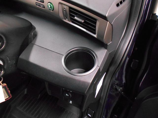 フリードスパイクハイブリッド ハイブリッド　ＨＩＤヘッドライト　シートカバー　両側手動スライドドア　社外ナビ　フルセグＴＶ　バックカメラ　ＥＴＣ　３６０°ドラレコ（35枚目）