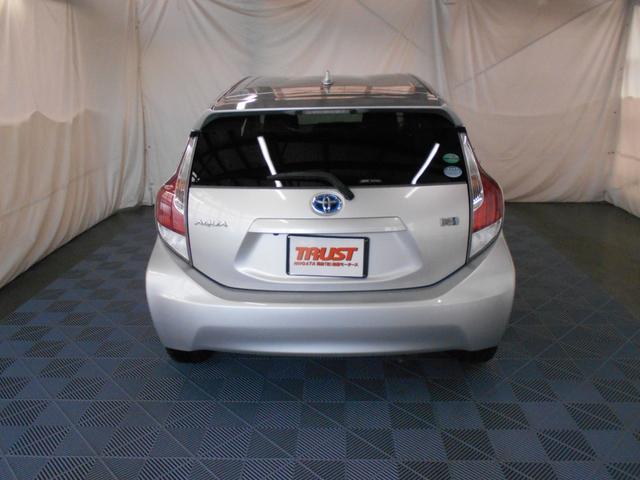 アクア S プッシュスタート スマートキー2個 フォグランプ ナビ フルセグTV BTオーディオ バックカメラ ETC(6枚目)