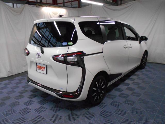 シエンタ G フリップダウンモニター 前後ドラレコ 両側パワースライド LEDライト フォグランプ ナビ TV BTオーディオ バックカメラ ETC スマートキー2個(5枚目)