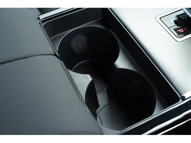 レンジローバーイヴォーク PHEV キュレーテッドエディション 4WD 寒冷地仕様車 ClearSight Pガラス ACC(26枚目)