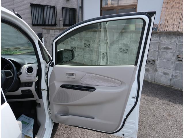 Ｇ　バックモニター　アイドリングストップ　運転席シートヒーター　３ターンシグナルウインカー　純正ＦＭ／ＡＭ　ＣＤチューナー　ホワイトソリッド　４４００Ｋｍ(10枚目)