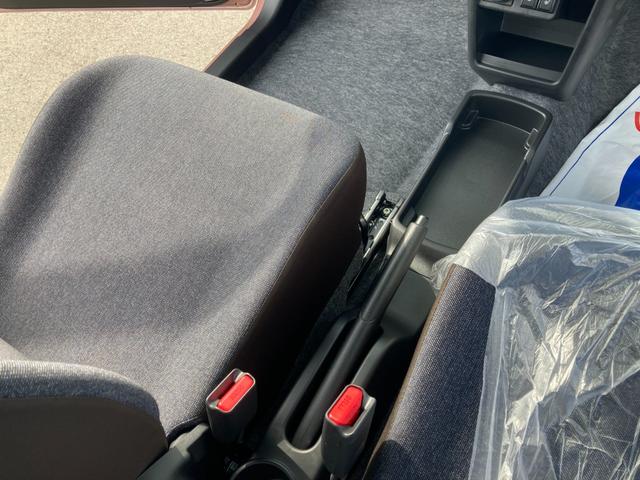 アルト L 4WD 届出済未使用車 バックアイカメラ・スズキコネクト対応通信機装着車 クリアランスソナー レーンアシスト 衝突被害軽減システム オートライト 電動格納ミラー 前席左右シートヒーター CVT ABS オーディオレス(26枚目)