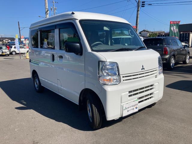 ミニキャブバン M 4WD 4AT 両側スライドドア アイドリングストップ オートライト ABS ESC エアコン パワーステアリング 運転席エアバッグ 助手席エアバッグ FM/AMラジオ フロアマット バイザー 記録簿(3枚目)