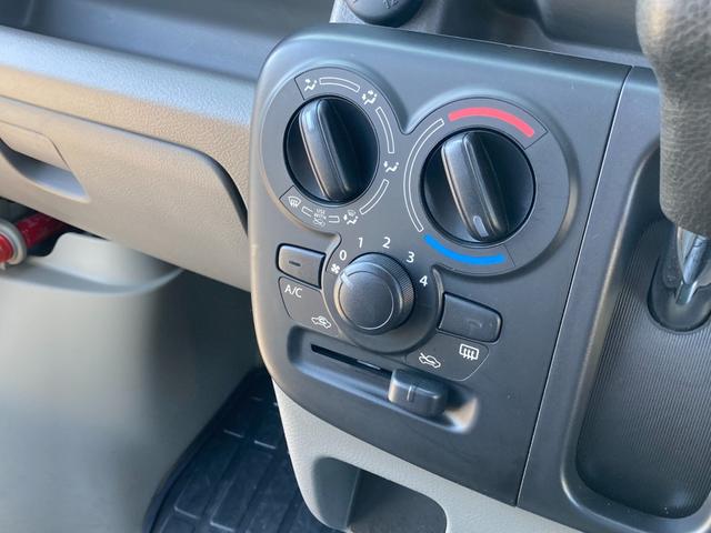 ミニキャブバン M 4WD 4AT 両側スライドドア アイドリングストップ オートライト ABS ESC エアコン パワーステアリング 運転席エアバッグ 助手席エアバッグ FM/AMラジオ フロアマット バイザー 記録簿(26枚目)