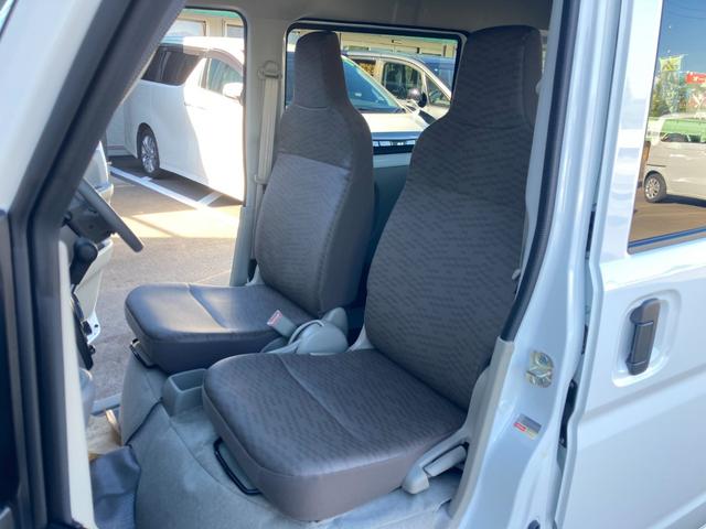 エブリイ PA 4WD 両側スライドドア クリアランスソナー オートライト 届出済未使用車 4A/T ABS ESC エアバック 衝突安全ボディ エアコン パワーステアリング ルーフコンソール LEDルームランプ(16枚目)