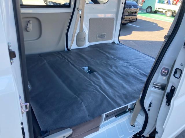 エブリイ PA 4WD 両側スライドドア クリアランスソナー オートライト 届出済未使用車 4A/T ABS ESC エアバック 衝突安全ボディ エアコン パワーステアリング ルーフコンソール LEDルームランプ(38枚目)