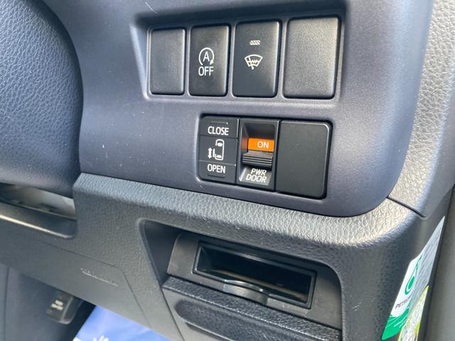 ノア X 4WD 乗車定員8人 純正9インチナビ CD ETC TV BT TV ETC 左側パワースライドドア オートライト LEDヘッドランプ キーレスエントリー ワイパーデアイサ アイドリングストップ リヤエアコン 3列シート(24枚目)