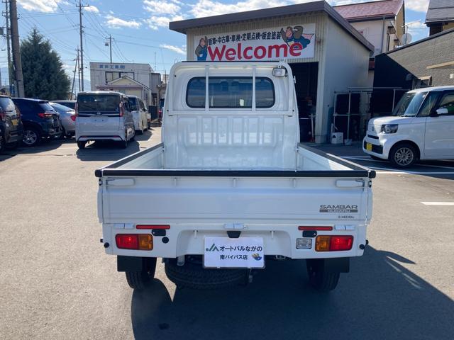サンバートラック TBスマートアシスト 4WD 長野県限定車 5M/T リヤデフロック LEDヘッドランプ/フォグランプ メッキミラーカバー 4枚リーフスプリング SAIIIt クリアランスソナー ETC ナビ TV オートライト ABS ESC CD USB(6枚目)
