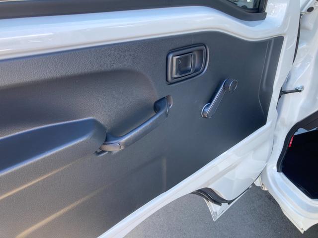 サンバートラック TBスマートアシスト 4WD 長野県限定車 5M/T リヤデフロック LEDヘッドランプ/フォグランプ メッキミラーカバー 4枚リーフスプリング SAIIIt クリアランスソナー ETC ナビ TV オートライト ABS ESC CD USB(16枚目)