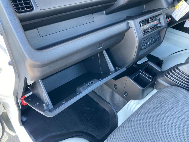 サンバートラック TBスマートアシスト 4WD 長野県限定車 5M/T リヤデフロック LEDヘッドランプ/フォグランプ メッキミラーカバー 4枚リーフスプリング SAIIIt クリアランスソナー ETC ナビ TV オートライト ABS ESC CD USB(34枚目)