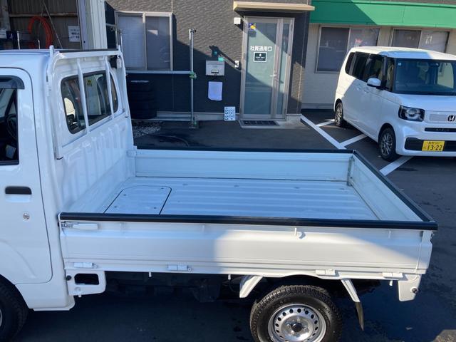 サンバートラック TBスマートアシスト 4WD 長野県限定車 5M/T リヤデフロック LEDヘッドランプ/フォグランプ メッキミラーカバー 4枚リーフスプリング SAIIIt クリアランスソナー ETC ナビ TV オートライト ABS ESC CD USB(38枚目)