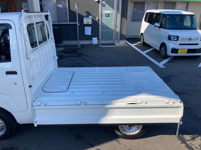 サンバートラック TBスマートアシスト 4WD 長野県限定車 5M/T リヤデフロック LEDヘッドランプ/フォグランプ メッキミラーカバー 4枚リーフスプリング SAIIIt クリアランスソナー ETC ナビ TV オートライト ABS ESC CD USB(41枚目)