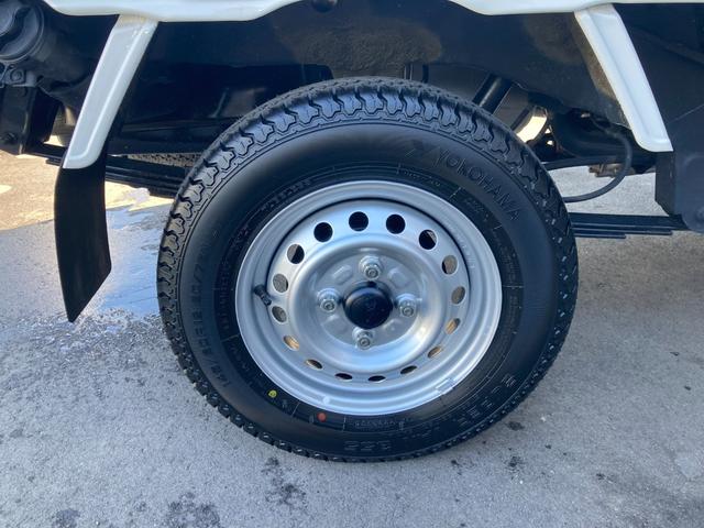 サンバートラック TBスマートアシスト 4WD 長野県限定車 5M/T リヤデフロック LEDヘッドランプ/フォグランプ メッキミラーカバー 4枚リーフスプリング SAIIIt クリアランスソナー ETC ナビ TV オートライト ABS ESC CD USB(43枚目)