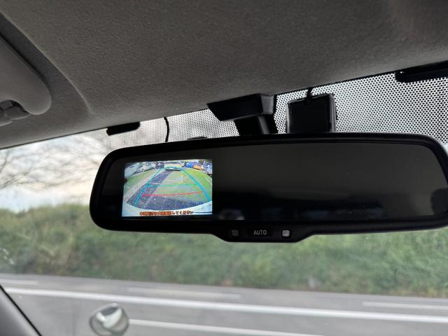 レジアスエースバン スーパーＧＬ　ダークプライム　１オーナー／４ＷＤ／ディーゼル／プッシュスタート／両側パワスラ／寒冷地仕様／バックモニター／ＡＣ１００Ｖ／助手席エアバック／ＬＳＤ／パナソニックナビ／ドライブレコーダー／ＥＴＣ２．０／リヤフィルム施工（19枚目）