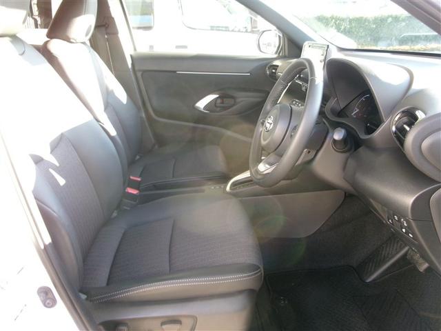 ヤリスクロス ハイブリッドＺ　衝突被害軽減システム　バックカメラ　ＥＴＣ　ＬＥＤヘッドランプ　スマートキー　ハイブリッド　記録簿　オートクルーズコントロール（10枚目）