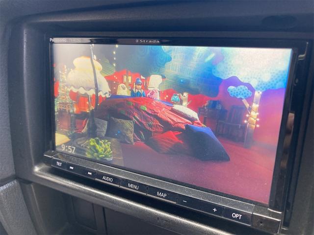 　型式ＦＪ６２Ｇ　４ＷＤ　ＥＴＣ車載器　ストラーダ製ＳＤナビ　フルセグＴＶ　ＤＶＤ再生　Ｂｌｕｅｔｏｏｔｈ　色替車　走行２７４，３３５キロ　ガソリン車　ウッドハンドル　オートマ　車検令和６年４月まで(4枚目)