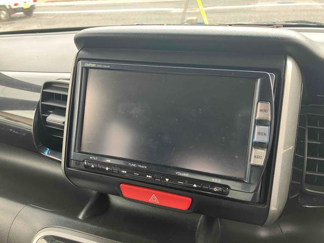 N-BOXカスタム G・Lパッケージ バックカメラ 両側電動スライドドア オートライト HID スマートキー アイドリングストップ 電動格納ミラー ベンチシート CVT 盗難防止システム ABS ESC アルミホイール エアコン(3枚目)