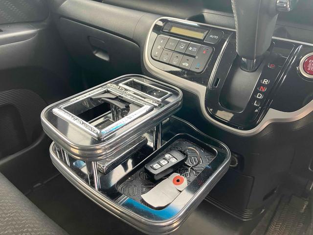 N-BOXカスタム G・Lパッケージ バックカメラ 両側電動スライドドア オートライト HID スマートキー アイドリングストップ 電動格納ミラー ベンチシート CVT 盗難防止システム ABS ESC アルミホイール エアコン(4枚目)