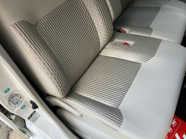 ムーヴ Ｌ　４ＷＤ　ナビ付　ＥＴＣ　キーレスエントリー　アイドリングストップ　電動格納ミラー　ベンチシート　ＣＶＴ　盗難防止システム　ＡＢＳ　ＥＳＣ　衝突安全ボディ　エアコン　パワーステアリング　パワーウィンドウ（9枚目）