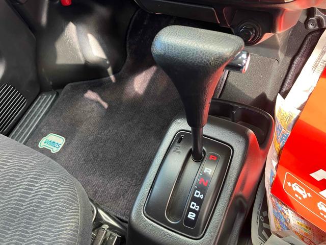バモス Ｌ・スタイリッシュパッケージ　４ＷＤ　両側スライドドア　キーレスエントリー　ＡＴ　ＡＢＳ　ＣＤ　ＭＤ　ミュージックプレイヤー接続可　アルミホイール　衝突安全ボディ　エアコン　パワーステアリング　パワーウィンドウ（4枚目）