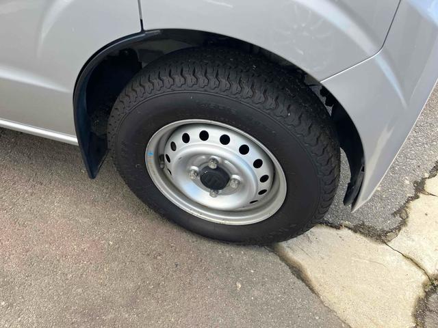 エブリイ ＰＡリミテッド　４ＷＤ　両側スライドドア　キーレス　ライトレベライザー　ＡＴ　盗難防止システム　ＡＢＳ　衝突安全ボディ　エアコン　パワーステアリング（18枚目）