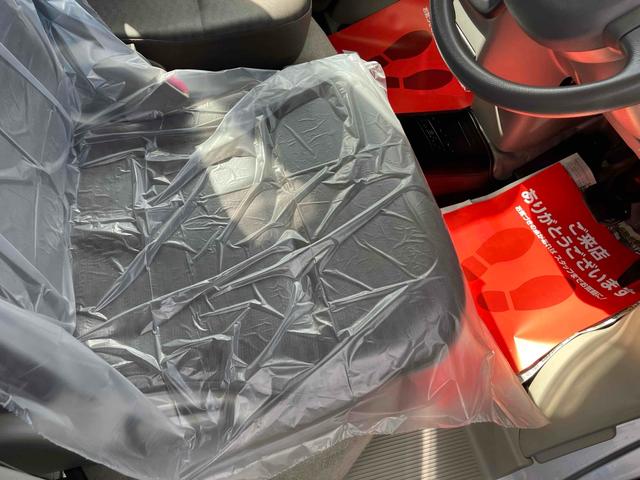 エブリイ ＰＡリミテッド　４ＷＤ　両側スライドドア　キーレス　ライトレベライザー　ＡＴ　盗難防止システム　ＡＢＳ　衝突安全ボディ　エアコン　パワーステアリング（33枚目）