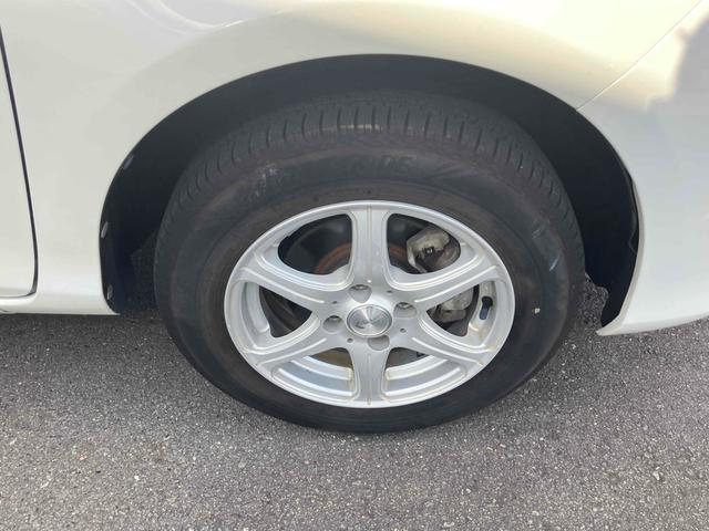 ヴィッツ Ｆ　４ＷＤ　ＥＴＣ　ナビＴＶ　アルミホイール　キーレス　エンジンスターター　電動格納ミラー　ＣＶＴ　衝突安全ボディ　ＡＢＳ　ＣＤ　取扱説明書　リアワイパー　ライトレベライザー（20枚目）