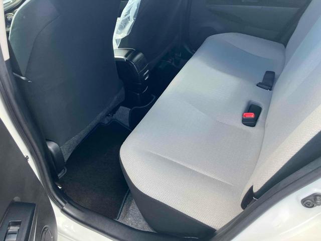 ヴィッツ Ｆ　４ＷＤ　ＥＴＣ　ナビＴＶ　アルミホイール　キーレス　エンジンスターター　電動格納ミラー　ＣＶＴ　衝突安全ボディ　ＡＢＳ　ＣＤ　取扱説明書　リアワイパー　ライトレベライザー（33枚目）