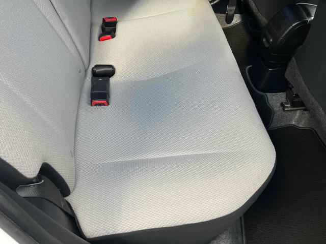 ヴィッツ Ｆ　４ＷＤ　ＥＴＣ　ナビＴＶ　アルミホイール　キーレス　エンジンスターター　電動格納ミラー　ＣＶＴ　衝突安全ボディ　ＡＢＳ　ＣＤ　取扱説明書　リアワイパー　ライトレベライザー（38枚目）