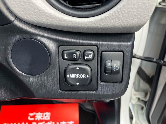 ヴィッツ Ｆ　４ＷＤ　ＥＴＣ　ナビＴＶ　アルミホイール　キーレス　エンジンスターター　電動格納ミラー　ＣＶＴ　衝突安全ボディ　ＡＢＳ　ＣＤ　取扱説明書　リアワイパー　ライトレベライザー（42枚目）