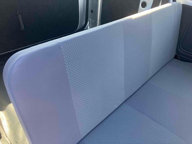 ハイゼットカーゴ DX 4WD 5MT 両側スライドドア キーレスエントリー エアコン パワーステアリング パワーウィンドウ 運転席エアバッグ 助手席エアバッグ(11枚目)