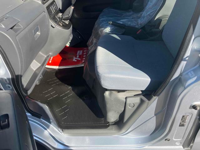 ハイゼットカーゴ DX 4WD 5MT 両側スライドドア キーレスエントリー エアコン パワーステアリング パワーウィンドウ 運転席エアバッグ 助手席エアバッグ(30枚目)