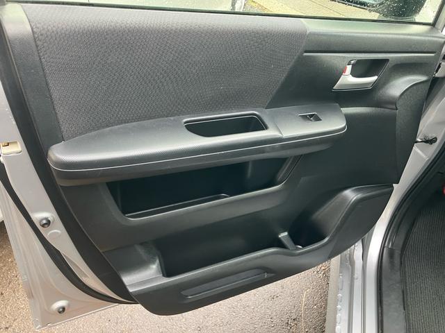 ステップワゴンスパーダ Z 4WD 8人乗り メモリーナビ フルセグTV バックカメラ 後席モニター 両側電動スライドドア ETC ドライブレコーダー スマートキー 取扱説明書(8枚目)