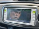 ヴィッツ Ｆ　４ＷＤ　ＥＴＣ　ナビＴＶ　アルミホイール　キーレス　エンジンスターター　電動格納ミラー　ＣＶＴ　衝突安全ボディ　ＡＢＳ　ＣＤ　取扱説明書　リアワイパー　ライトレベライザー（5枚目）