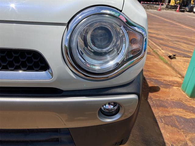 フレアクロスオーバー ＸＧ　インテリキー　４ＷＤ　ベンチシート　バックカメラ　ＥＴＣ　シートヒーター　盗難防止装置　オートエアコン　ＡＢＳ　キーレス　エアバック　ＷエアＢ　パワーウインドウ　衝突安全ボディ　パワーステアリング（4枚目）