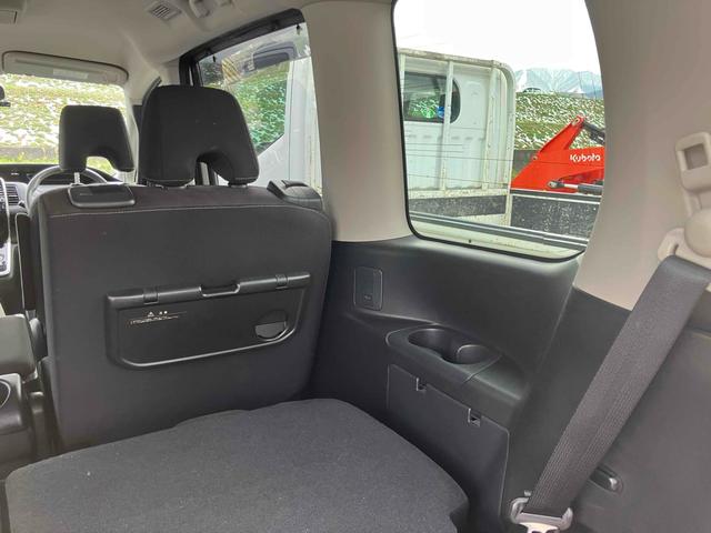 セレナ ハイウェイスター 4WD ドライブレコーダー ETC 全周囲カメラ ナビ TV クリアランスソナー オートクルーズコントロール パークアシスト 衝突被害軽減システム 両側電動スライドドア オートライト スマートキー(35枚目)