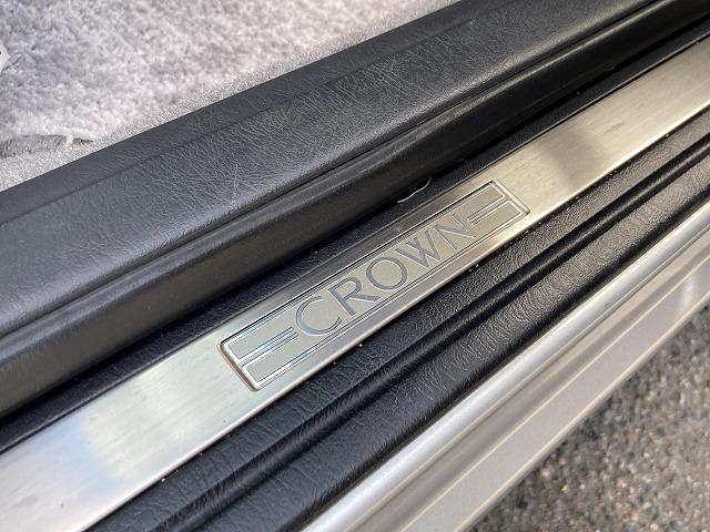 クラウン ロイヤルエクストラリミテッド　特別仕様車　ＣＤ　アルミ　フォグ　オートライト　ＦＲ　社外ホーン　　ダウンサス（38枚目）