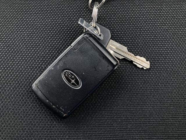 ステラ カスタムＲ　Ｓキー　ｉｓｔｏｐ　ナビ　フルセグ　ＣＤ　ＤＶＤ　Ｂｌｕｅｔｏｏｔｈ　フォグ　ＨＩＤ　アルミ（20枚目）