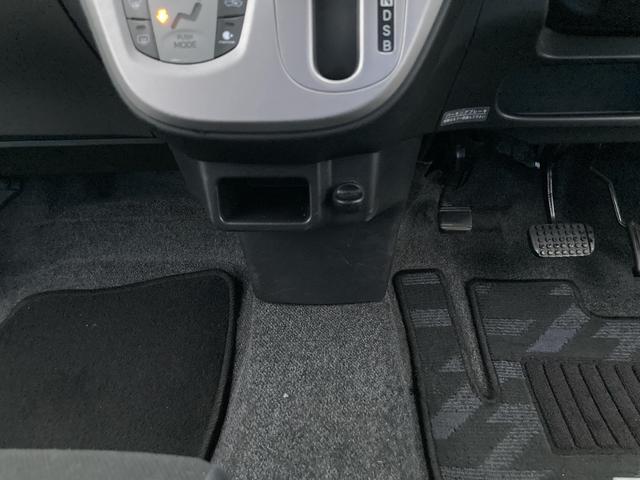 ステラ カスタムＲ　Ｓキー　ｉｓｔｏｐ　ナビ　フルセグ　ＣＤ　ＤＶＤ　Ｂｌｕｅｔｏｏｔｈ　フォグ　ＨＩＤ　アルミ（23枚目）