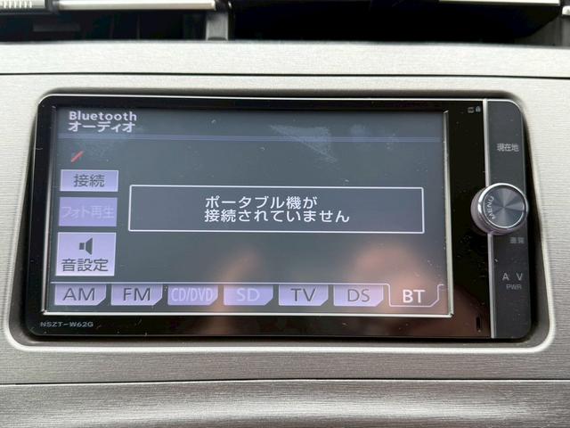プリウス Ｓ　Ｓキー　ＥＴＣ　ｉｓｔｏｐ　ナビ　フルセグ　ＣＤ　ＤＶＤ　バックカメラ　フォグ　Ｒフォグ　ＨＩＤ　アルミ（18枚目）