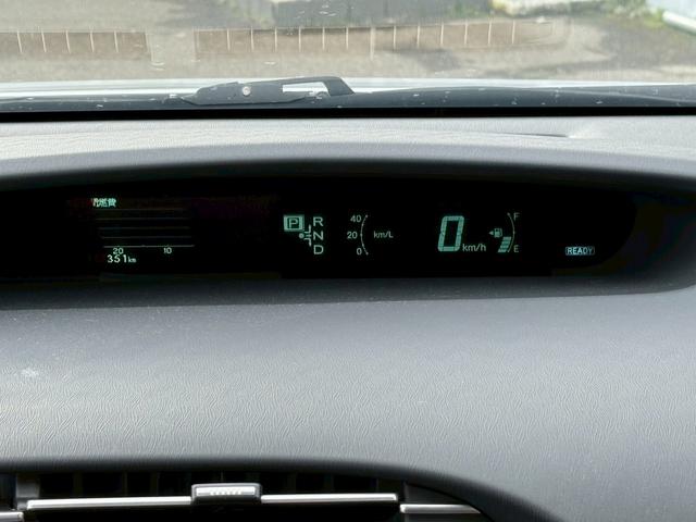 プリウス Ｓ　Ｓキー　ＥＴＣ　ｉｓｔｏｐ　ナビ　フルセグ　ＣＤ　ＤＶＤ　バックカメラ　フォグ　Ｒフォグ　ＨＩＤ　アルミ（19枚目）