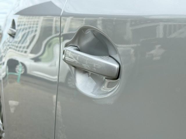 プリウス Ｓ　Ｓキー　ＥＴＣ　ｉｓｔｏｐ　ナビ　フルセグ　ＣＤ　ＤＶＤ　バックカメラ　フォグ　Ｒフォグ　ＨＩＤ　アルミ（39枚目）