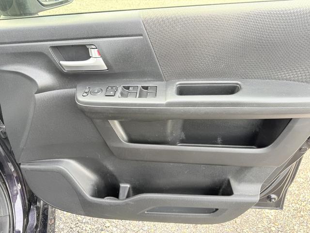 ステップワゴンスパーダ Z 自社 ローン 対応 Sキー ETC ナビ ワンセグ Bカメラ HID アルミ 両Pスラ(29枚目)