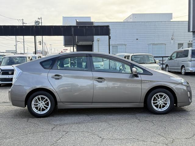 プリウス Ｓ　ＬＥＤエディション　自社　ローン　対応　ｉｓｔｏｐ　Ｓキー　ＥＴＣ　ナビ　　ワンセグ　ＣＤ　ＤＶＤ　Ｂｌｕｅｔｏｏｔｈ　ＬＥＤ　アルミ（9枚目）