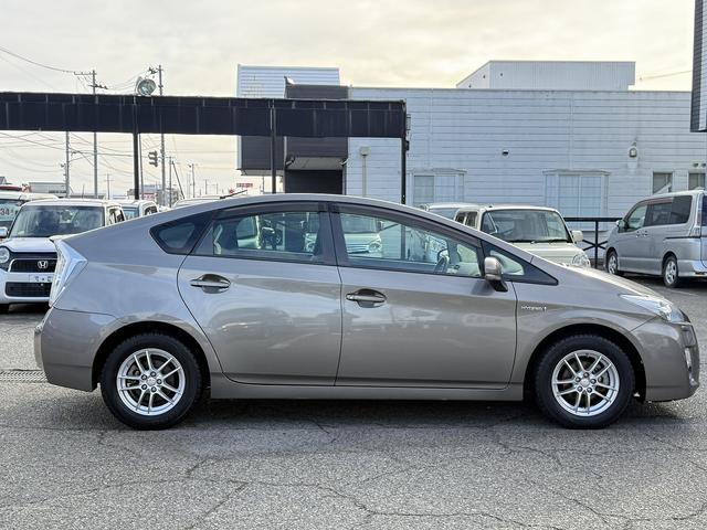 プリウス Ｓ　ＬＥＤエディション　自社　ローン　対応　ｉｓｔｏｐ　Ｓキー　ＥＴＣ　ナビ　　ワンセグ　ＣＤ　ＤＶＤ　Ｂｌｕｅｔｏｏｔｈ　ＬＥＤ　アルミ（10枚目）